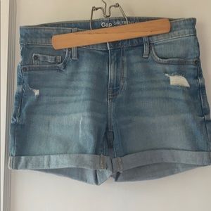 Gap girlfriend shorts (light wash)